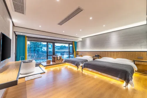 Hongcun Mijing Lane · Designer Art Guesthouse (Village Center Yuezhao Branch) - Romantic