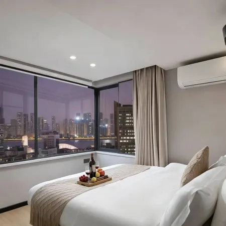 Orange Homestay (Jianghan Road Pedestrian Street)