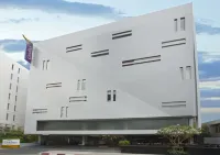 ซีทาดีนซ์ ซ.สุขุมวิท 11 กรุงเทพ - สระว่ายน้ำแบบอินฟินิตี้