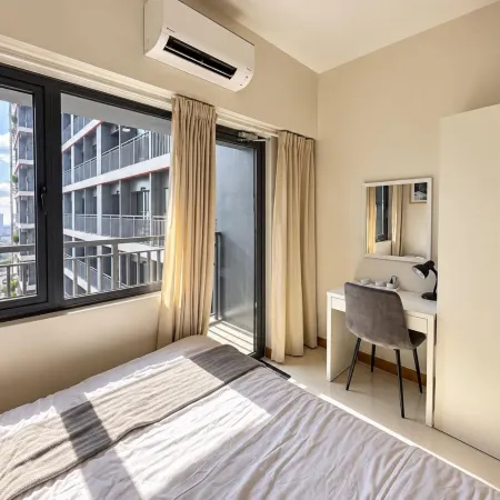 Cozy 1BR with Balcony | Red Residences Makati