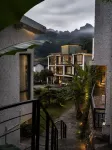 Stone Whisper Mountain Retreat - Lãng mạn