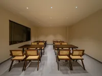 Yunshanli · Huashixu | Cloud Realm Snow‑View Garden Terrace Holiday Villa (Baisha Ancient Town) - พร้อมระเบียง