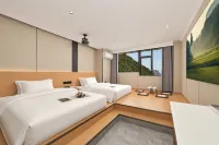 Sishi Yueju Hotel (Huangguoshu Avenue Anshun People's Hospital) - parking
