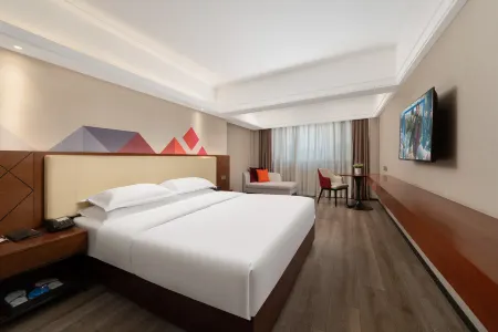 Borrman Hotel (Guangzhou Railway Station Sanyuanli Metro Station Store)