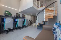 Ningbo Whale Wars E-sports Hotel