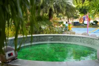 Yuankun Hot Spring Hotel