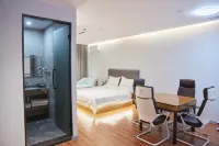 Borui Business Hotel - Pet friendly
