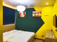 Xiaoman Homestay (Xinxiang University Town)