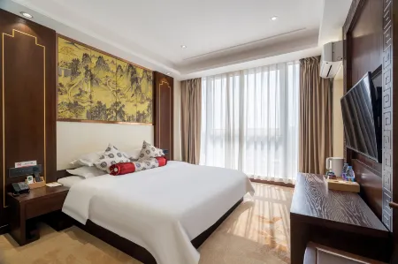 Rufeng Hotel (Qufu East High-speed Railway Station)