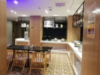 PK e-sports hotel (Xiamen Jimei Xuecun Wanda Branch)