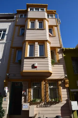 Pembe Hotel