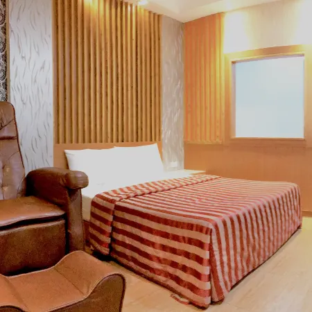 Maple Love Motel