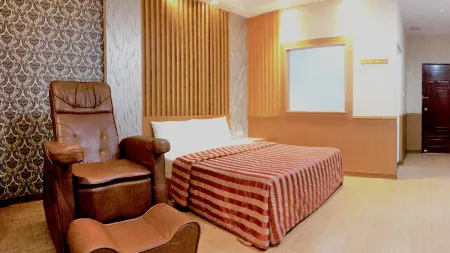 Maple Love Motel Отели рядом с достопримечательностью «Pingtung Tutorial Academy»