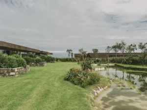 산타 바르바라 에코-비치 리조트