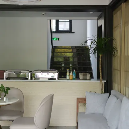 Qianyu·ZELIN Starry Sky Beauty Accommodation (Anji Yunshang Grassland)