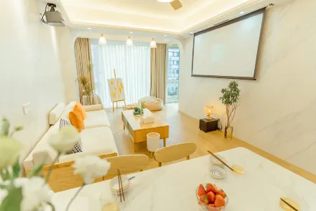 Little t Homestay Отели в г. Вупин