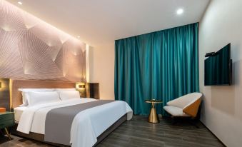 No.1 International Hotel