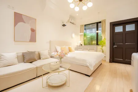 Lotus Tangyuese Homestay (Xintiandi Branch)