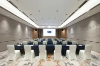 Holiday Inn Express Yibin, an IHG Hotel