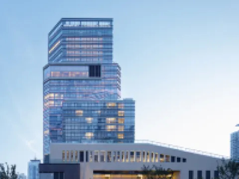 Qingdao Yihai Garden Hotel (May Fourth Square) โรงแรมในชิงเต่า