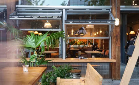 Amix Hotel Отели рядом с достопримечательностью «Changchun Guan»