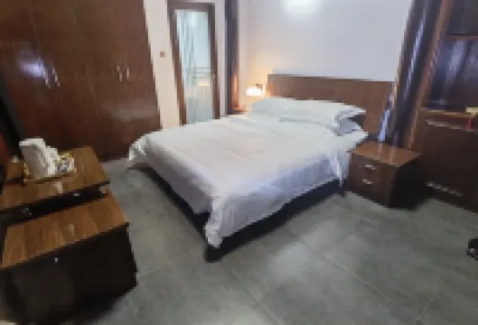 Yitang Yayuan Homestay (Youyu Ancient Town)