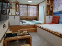 Mr. Mi's Apartment (Two Rivers and Four Lakes) - Condos