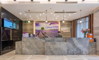 Lavande Hotel (Foshan Nanhai New City Dali Commercial Pedestrian Street)