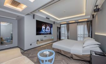 Whale War Cinema Hotel (Beilun)