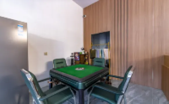 Xishuangbanna Jinghong Qixin Juzhuju B&B (Gasa Airport High-speed Railway Store)