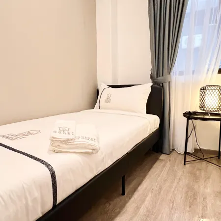 K2 Guesthouse Singapore Отели рядом с достопримечательностью «Станция MRT Clementi»