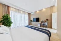Hidden Rock Hot Spring Garden Hotel Hotels in Chuxiong