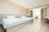 Starway Hotel (Qianjiang Keyunzhan)