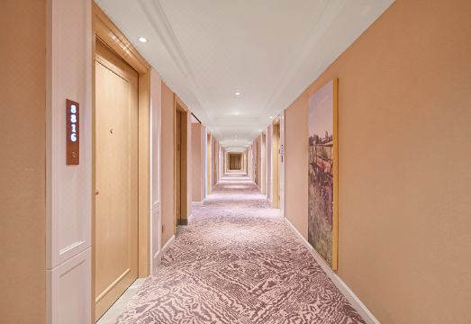 4. 비엔나 호텔..