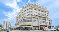 Lanyue Hotel (Foshan Gaoming Jinjun Plaza) Hotels near Alice in Wonderland Flower Sea