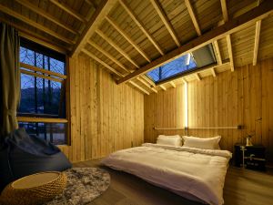 GLAMPING VILLAGE LIGHT XIAOSHAN