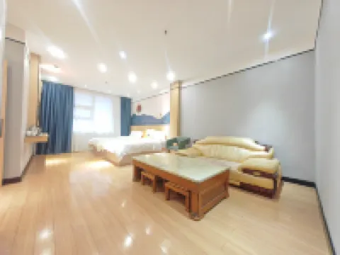 Xingxiang Light Luxury Hotel (Binyang Department Store)