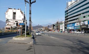 Anya Mantu Hotel (Dujiangyan South Bridge)