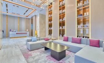 LAVANDEHotel (Wuhan Longhu Tianjie Guangxia Subway Station Branch)