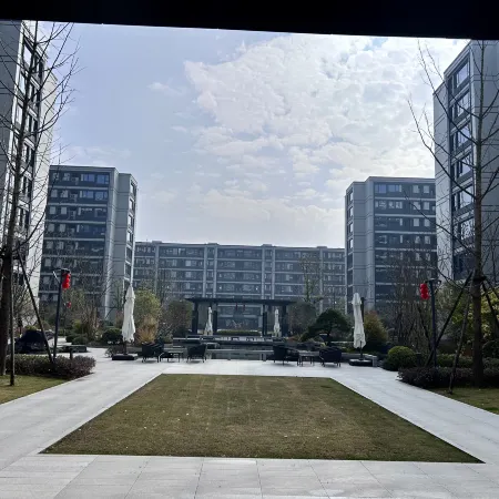 Gushu Yiju Apartment