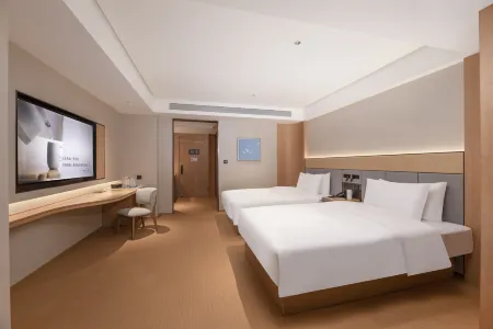 JI Hotel (Fuyang Jieshou Guozhen Plaza) Отели рядом с достопримечательностью «Jieshou TV University»