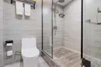 Holiday River View Hotel,Hongyadong,Jiefangbei,Chongqing
