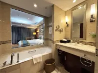 Arcadia International Hotel - parking