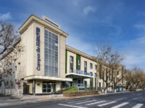 Campanile Beijing South Railway Station-Temple of Heaven Hotel berhampiran Sacrificial Hall Column Foundations