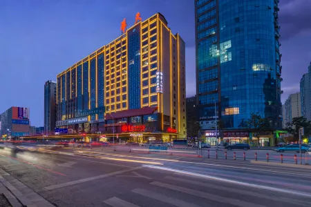 Huatian Holiday Hotel (Yudong High-speed Railway Station)