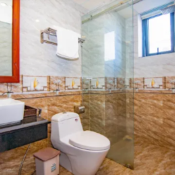 Quoc Cuong Center Da Nang Hotel by Haviland Отели рядом с Аэропорт Дананг