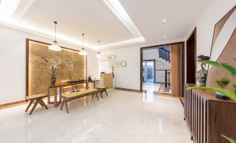 Persimmon Craft Brewing · Design Light Luxury Homestay
