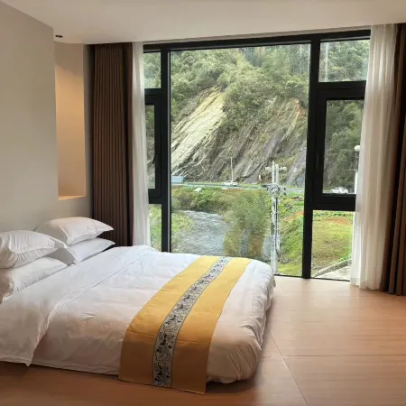 Linjian Ruya Guesthouse (Huangshan Hongcun Scenic Area Branch)