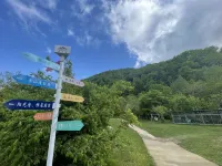 Tonghua White Vehicle Axle Holiday Camping Base