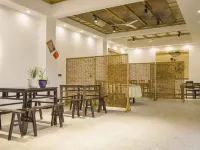 Nor. Hustle&Bustle B&B Hotels near Jinfuo Mountain